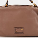 Bandolera pequeña en piel taupe