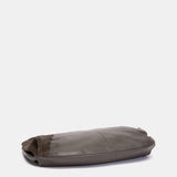 Bolso de hombro en piel y serraje gris