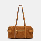Schultertasche aus cognacfarbenem Rauleder.