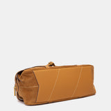 Schultertasche aus cognacfarbenem Rauleder.