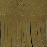 Handtasche aus Leder mit grünen Fransen.