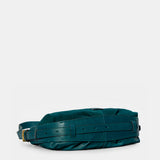 Borsa a spalla in camoscio blu.