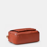 Bandolera pequeña en piel cognac
