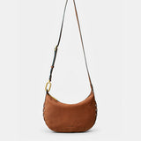 Schultertasche aus cognacfarbenem Veloursleder.
