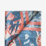 Pañuelo de mujer de viscosa con print hojas en azul