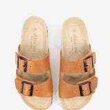 Women's flat leather sandal in cognac