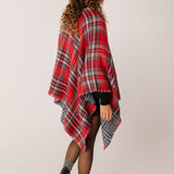 Poncho de mujer reversible en rojo y azul