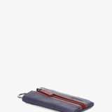 Mondero con llavero de hombre de piel en azul