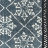 Damentuch aus Wolle mit geometrischem Muster in Grau.