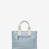 Damen-Shopper in Blau.