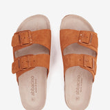 Women's flat sandal in cognac suede