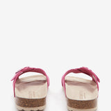 Women's flat buckle sandal in fuchsia