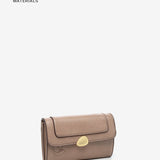 Umhängetasche aus recycelten Materialien in Taupe.