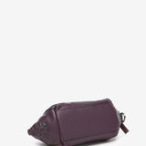 Toiletry bag in lilac leather