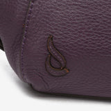 Toiletry bag in lilac leather