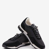 Women's sneaker in black