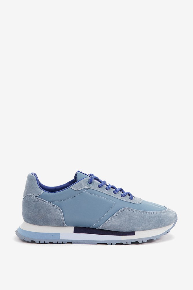 Women's sneaker in blue