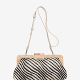 Clutch de fiesta animal print en negro