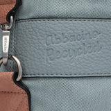 Bolso convertible en mochila en materiales reciclados en azul