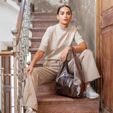 Bolso de hombro en piel metalizada plata