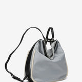 Bolso - mochila en materiales reciclados gris