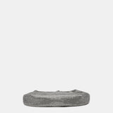 Hobo-Party-Handtasche aus silbernem Metallnetz.