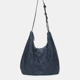 Bolso de hombro en malla metálica azul
