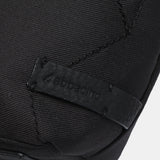 Organizer für Tasche aus recycelten Materialien in Schwarz.