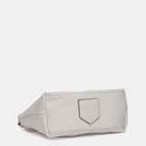 Organizer aus recyceltem beige Material.