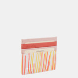 Tarjetero en piel con estampado en coral