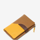 Medium leather wallet in camel tones