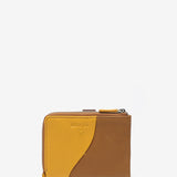 Small leather wallet in camel tones