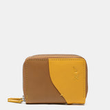 Cartera pequeña en piel en tonos camel