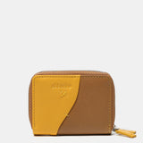 Cartera pequeña en piel en tonos camel