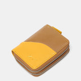 Cartera pequeña en piel en tonos camel