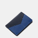 Cartera pequeña de hombre de piel con protección RFID en azul