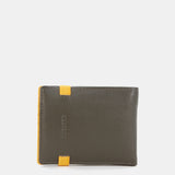 Cartera de hombre de piel combinada con protección RFID en verde