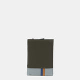 Cartera de hombre de piel con protección RFID en verde