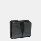 Cartera pequeña en piel plateada