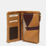 Medium leather wallet in camel tones