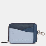 Kartenetui aus blauem Leder