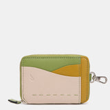 Tarjetero en piel verde