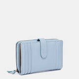 Cartera mediana de piel azul claro