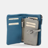 Cartera mediana de piel en azul