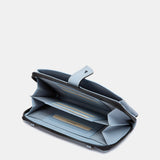 Cartera grande de piel azul claro