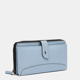 Cartera grande de piel azul claro