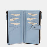 Cartera grande de piel azul claro