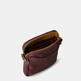 Handytasche aus braunem Leder.