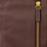 Handytasche aus braunem Leder.