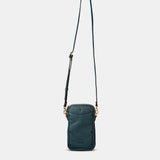 Handytasche aus blauem Leder.